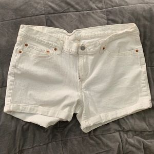 LEVI’S White Denim Shorts LIKE NEW